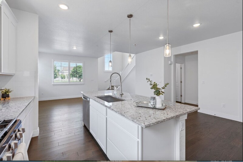 Building Photo - 1209 Bon Homme Richard Dr