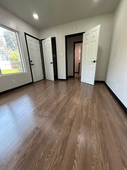 Building Photo - 281 Stanton St