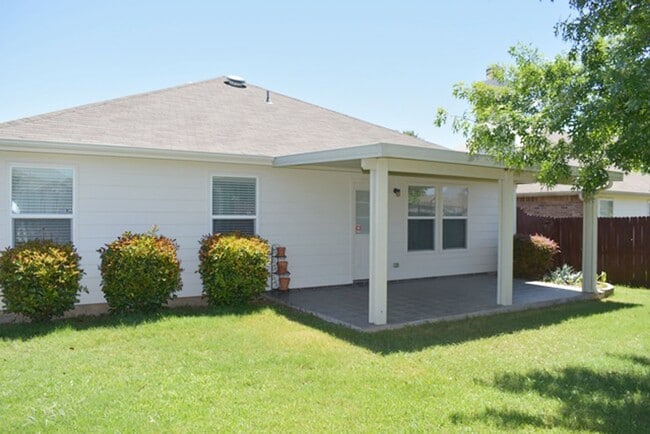 Building Photo - GREAT 3-2-2 in N. Ft Worth, desirable Kell...
