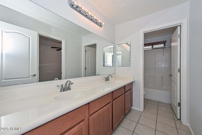 Building Photo - 3733 E Kerry Ln