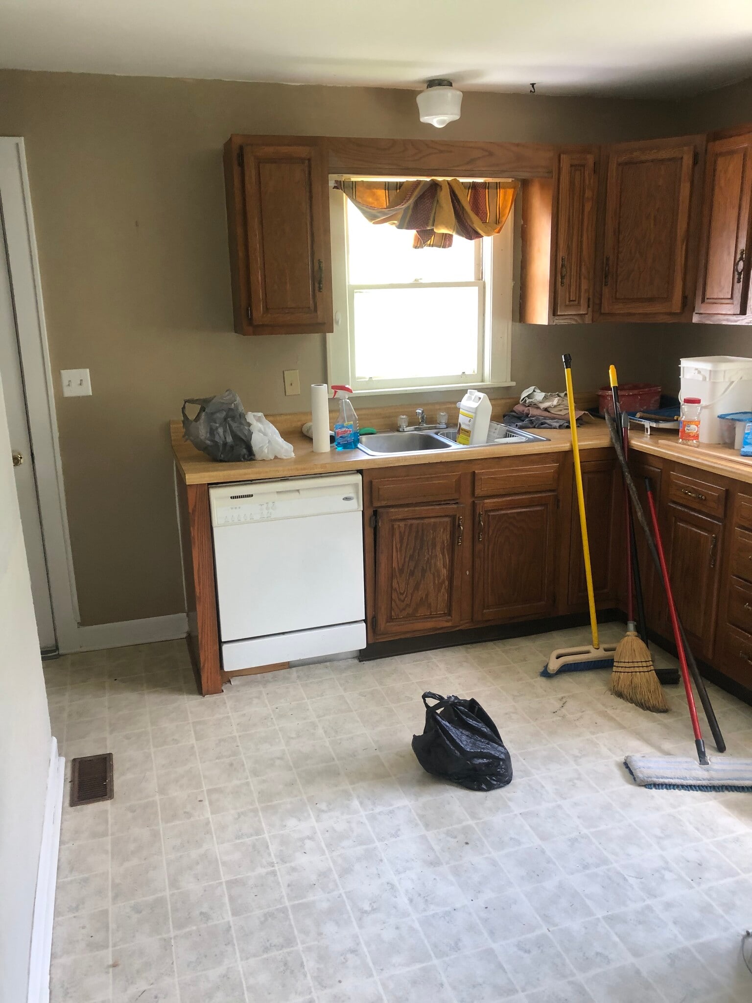 Kitchen (Photo Taken During Cleaning) - 279 Lightner Ave