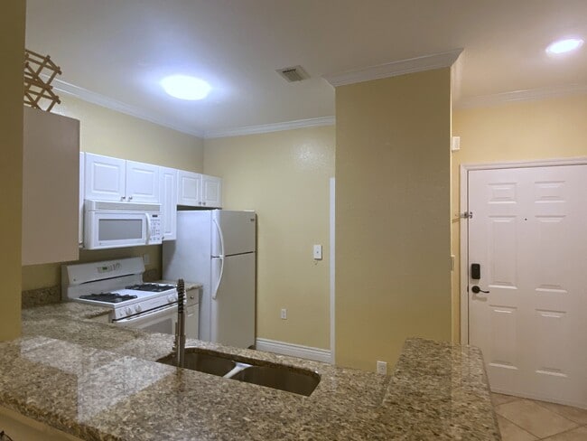 Building Photo - 2755 Via Capri