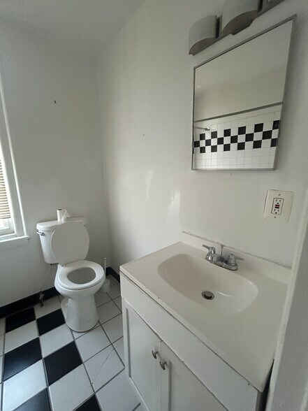 Building Photo - 3618 N 19th St