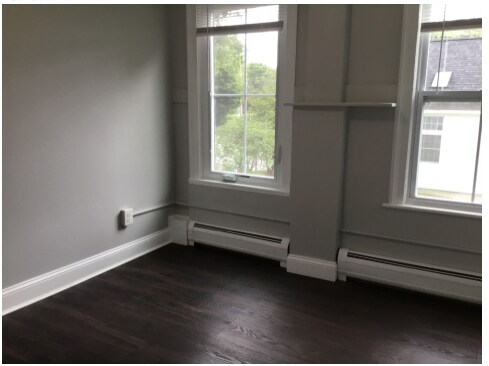 Building Photo - 4 S Main St