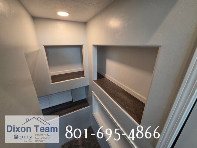 Building Photo - 44 W 150 N