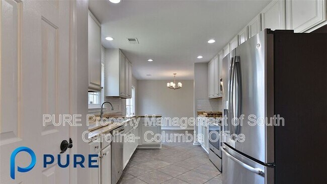 Building Photo - 229 Kenmore Park Dr