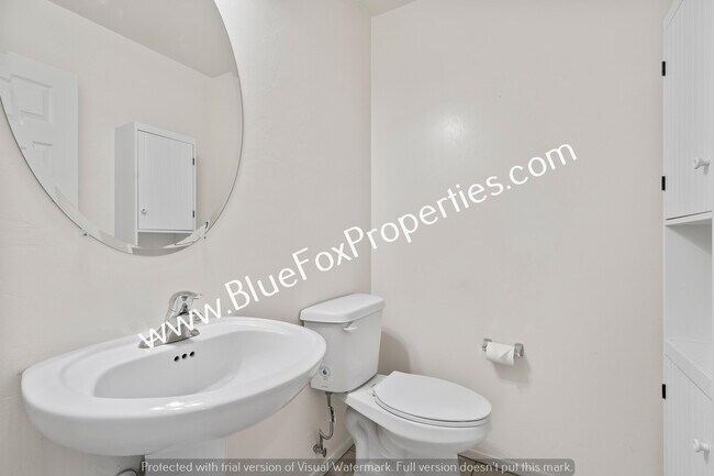 Building Photo - 8784 N Western Red Cedar Dr