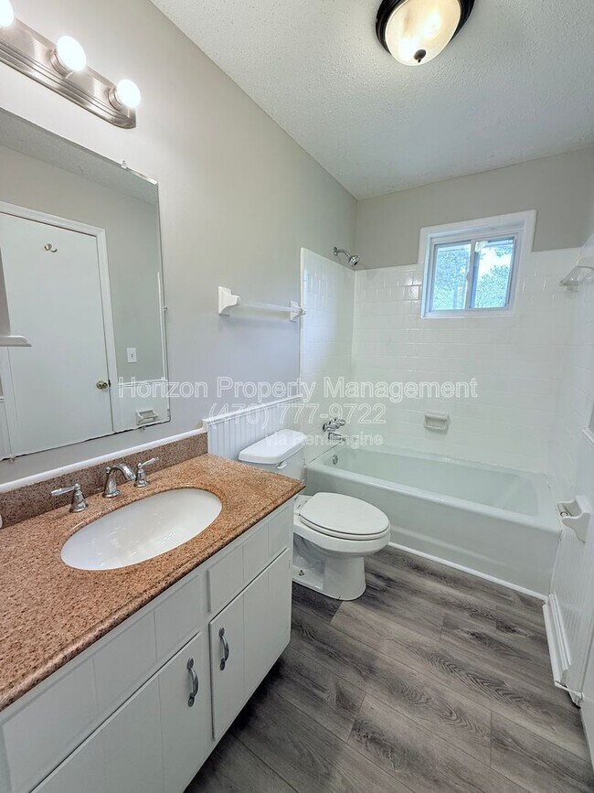 Building Photo - 5035 Merlin Dr