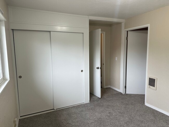 Building Photo - Unique 4 bed 1 1/2 bath duplex in Springfi...