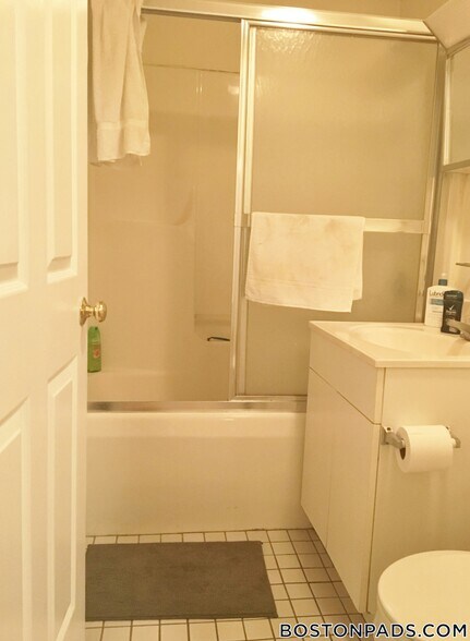 Building Photo - 81 Essex St