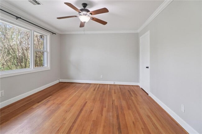 Building Photo - 2477 N Decatur Rd