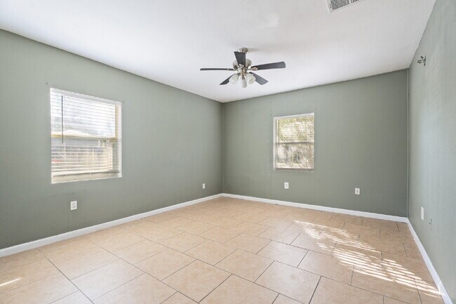 Building Photo - 108 Bonita Ave