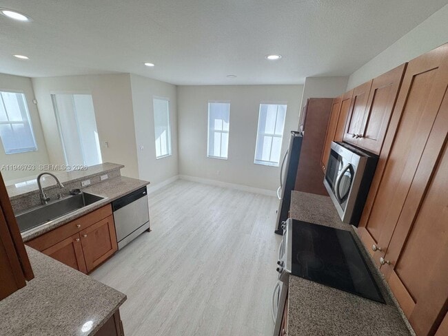 Building Photo - 11400 NW 75th Terrace