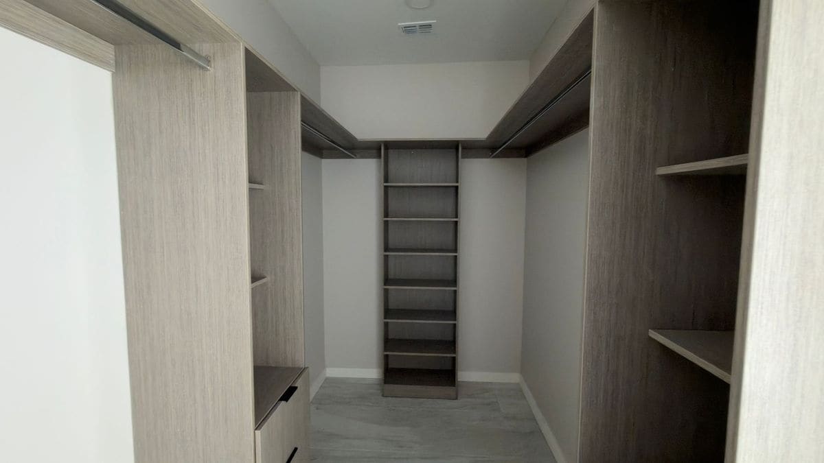 Building Photo - 3604 Paola St