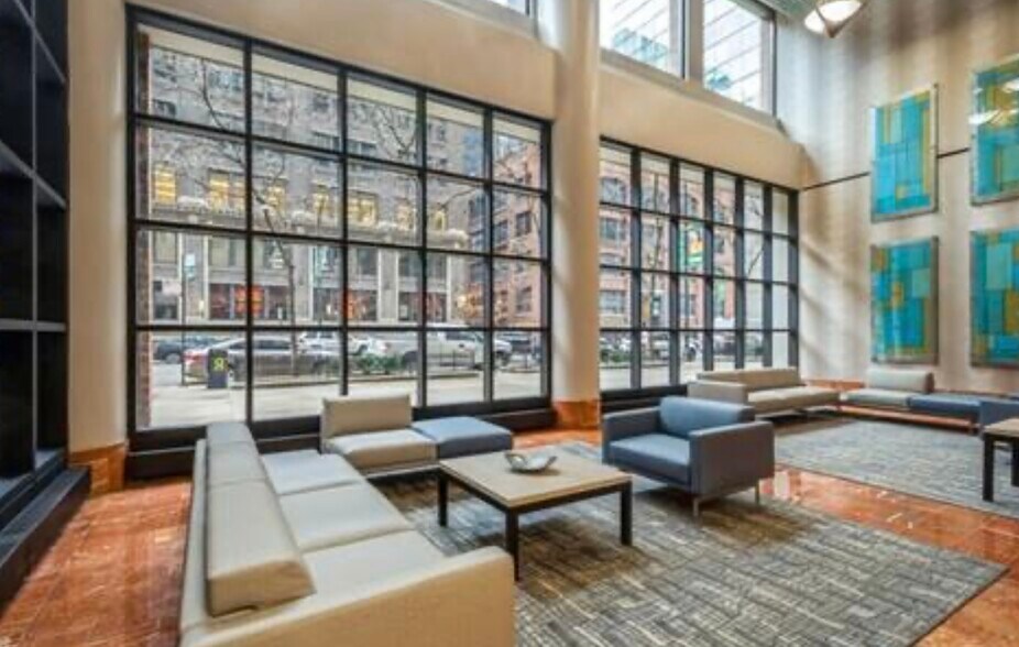 Building Photo - 211 E Ohio St