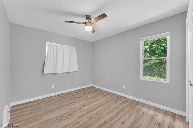 Building Photo - 4603 W 58th St