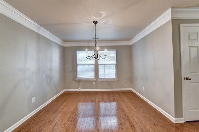 Building Photo - 3070 Centerglen Ln