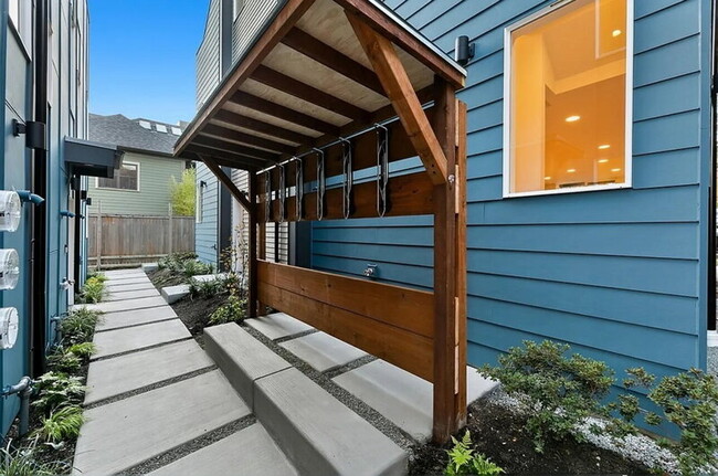 Building Photo - 2441 NW 61st St