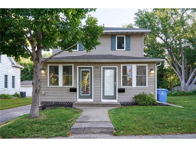 Primary Photo - 2327 Cole Ave SE