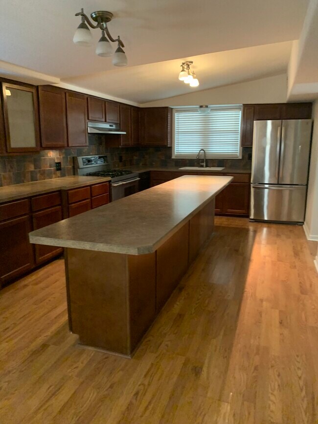 Building Photo - 2408 N 15th St