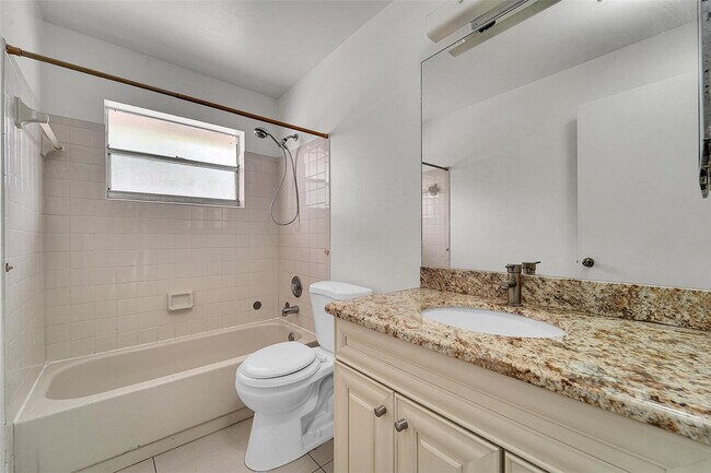 Building Photo - 9182 NW 40th St