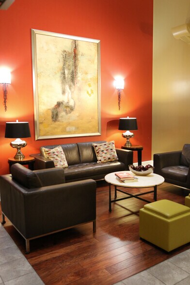 Building Photo - 941 Penn Ave