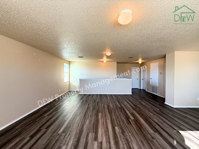 Building Photo - 2-Story 4 BR Home with Large Backyard & Game Room