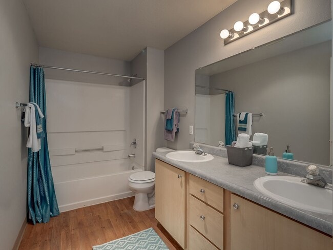Building Photo - Life Just Got Better Come See For Yourself At Powell Court Apartments!!