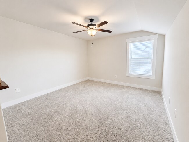 Building Photo - 404 Cattail Holw Wy