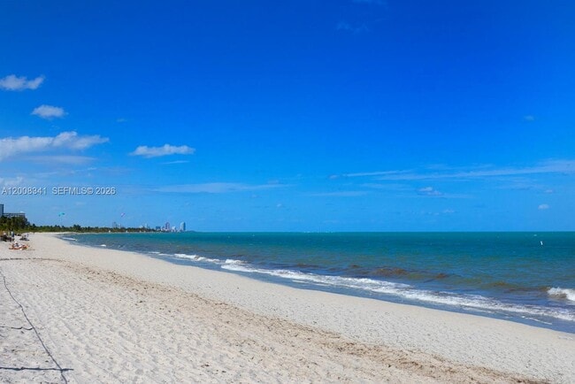 Building Photo - 607 Ocean Dr