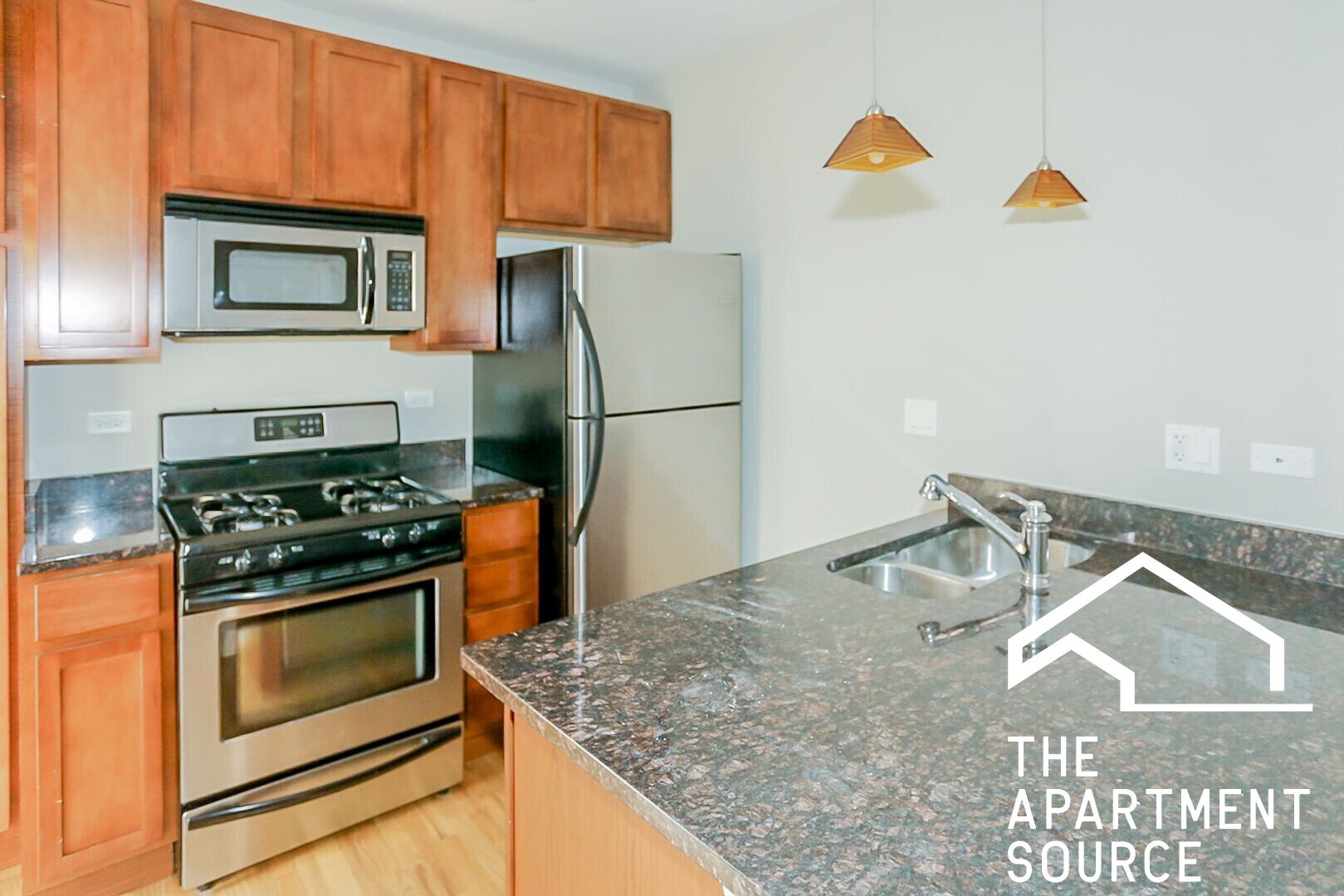 Building Photo - 3810 N Marshfield Ave