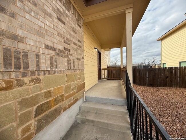 Building Photo - 5611 Rio Cyn