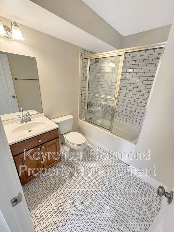 Building Photo - 708 Albemarle St