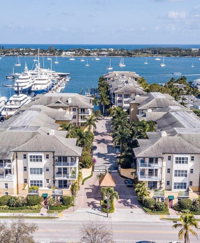 Primary Photo - 3960 N Flagler Dr
