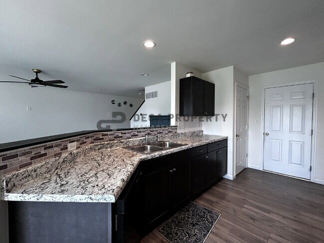 Building Photo - 288 Crestfield Ct