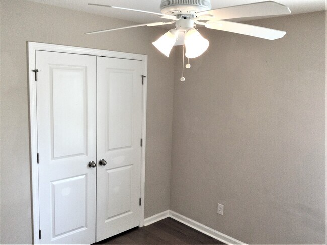 Building Photo - 3848 Annapolis Way