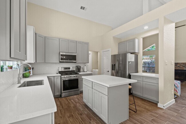 Building Photo - 20039 Moonflower Ln