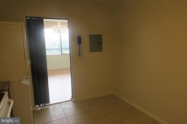 Building Photo - 3709 S George Mason Dr