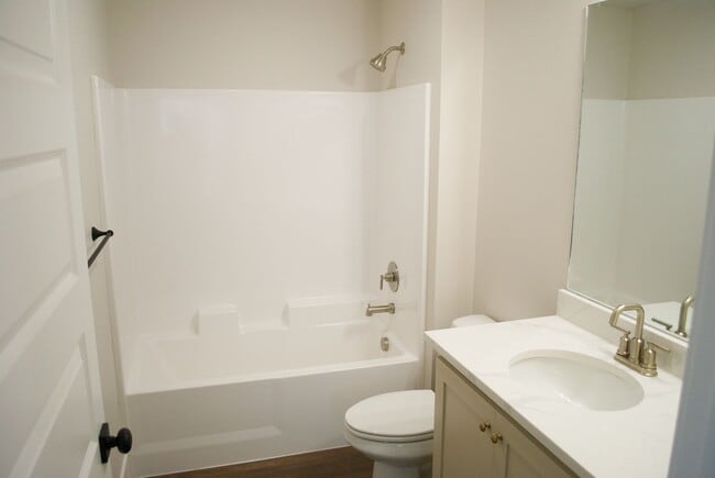 Building Photo - Brand-new 4 Bed, 2.5 Bath Townhome in Idaho Falls!