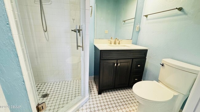 Building Photo - 921 N Wild Olive Ave