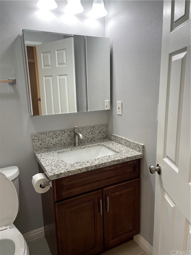 Building Photo - 139 Sinclair Ave