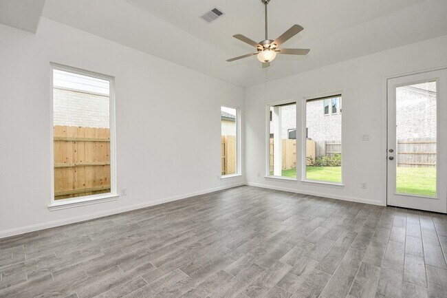 Building Photo - 7207 Prairie Heights Drive