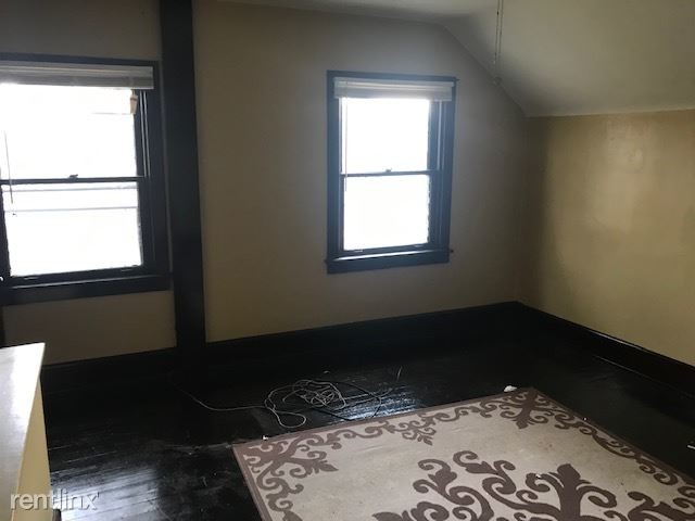 Building Photo - 4 br, 1 bath  - 353 Marshall Ave