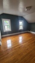 Building Photo - 474 E 18th St
