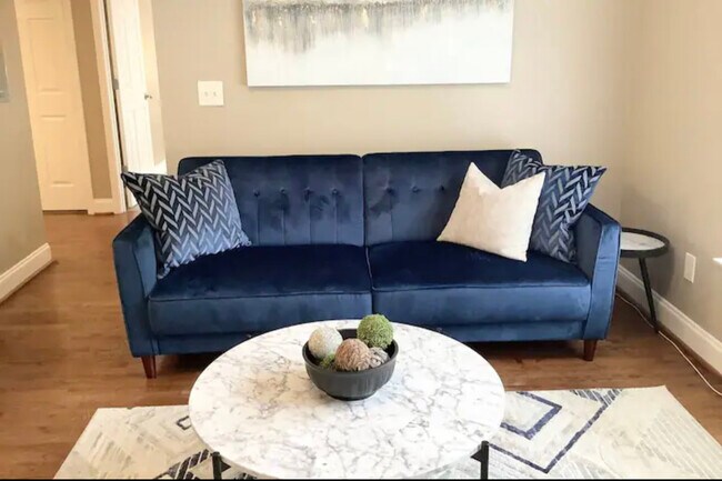 Living room - 560 Morgan St NE