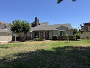 Building Photo - 148 W Magna Vista Ave