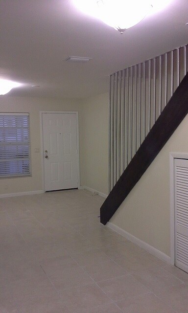 inside main entrance - 252 Majorca Ave