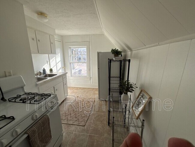 Building Photo - 3021 Harney St