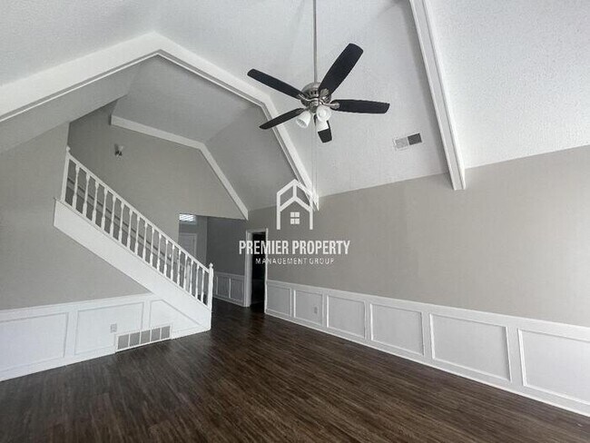 Building Photo - 1585 Wood Farms Dr