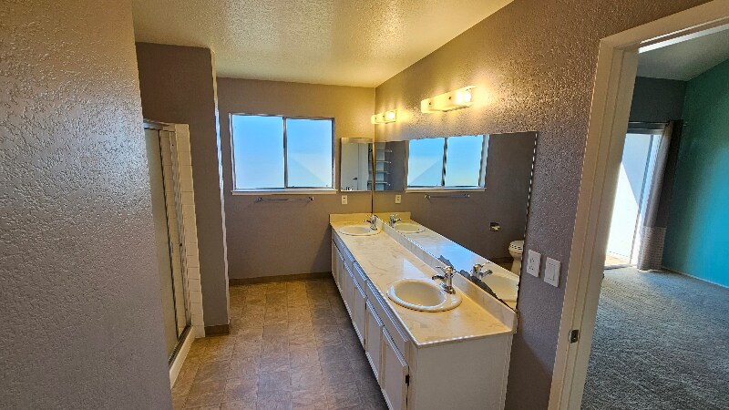 Building Photo - 675 Auburn Way